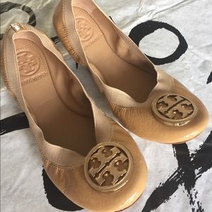 Tan flats
